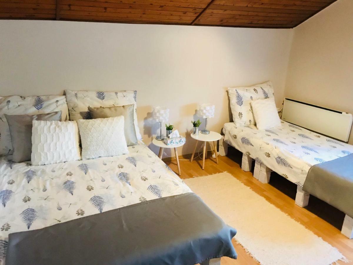 Vadszolo Apartmanhaz Gyomaendrőd Exteriör bild